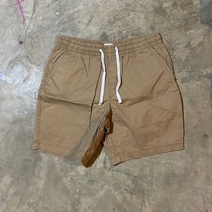 Of navy khaki shorts